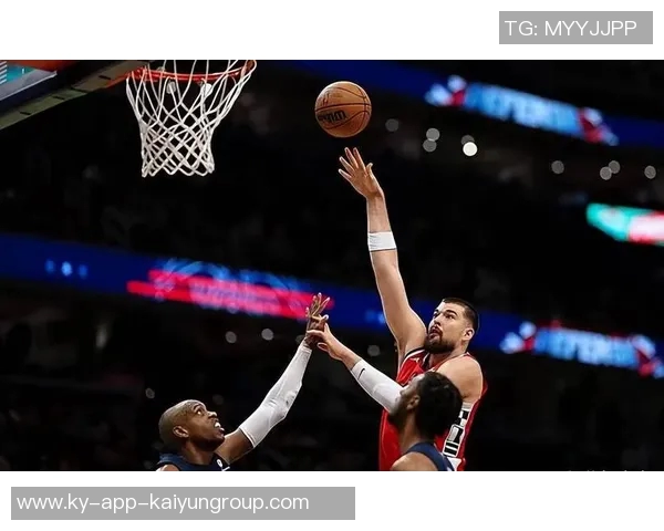 卢教练谈防守策略对祖巴茨和大洛的挑战以及篮板问题的深层次不满